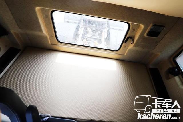 揭秘格爾發(fā)長頭重卡 康明斯 ZF 美馳！還有1000升油箱和大臥鋪！