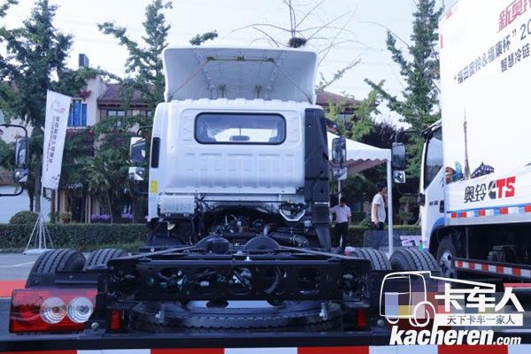福田奧鈴冷藏車采用新一代后橋,高效經濟!