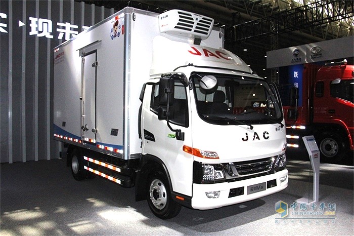 江淮駿鈴V6冷藏車(chē)搭載安徽康明斯動(dòng)力