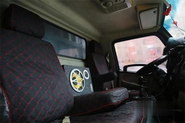 飛碟汽車  載貨車