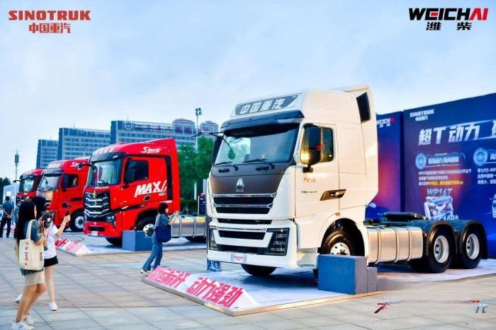 500馬力以上牽引車(chē)銷(xiāo)量第一 中國(guó)重汽強(qiáng)勢(shì)引領(lǐng)大馬力時(shí)代