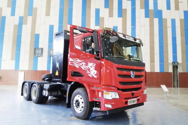 聯合重卡電動牽引車亮相2023西南國際礦業展 助力綠色礦山建設