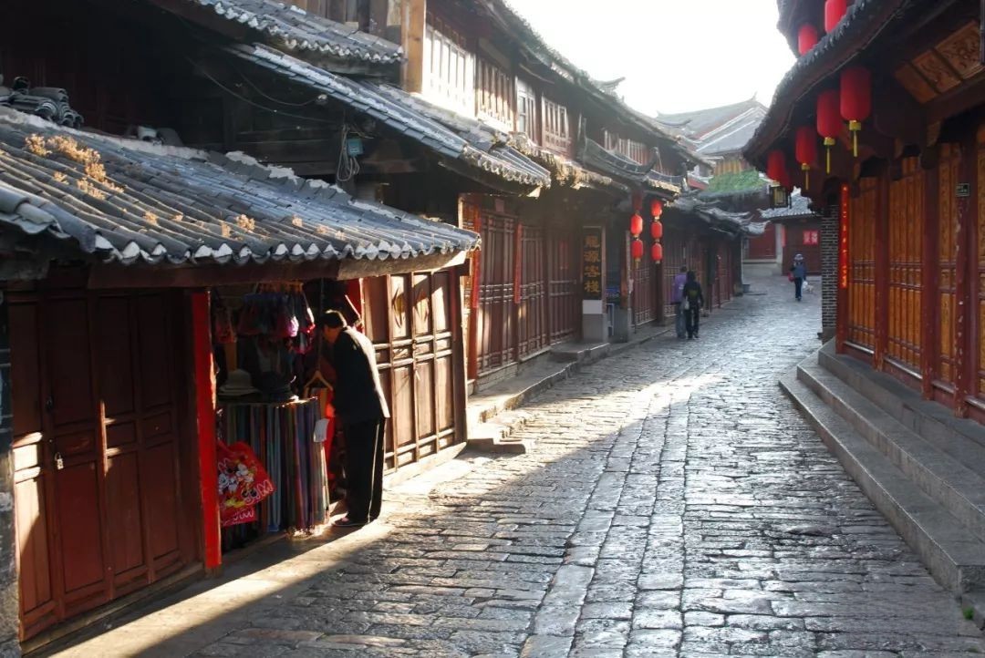 飛碟締途EF3--“大承載的純電城市小卡”