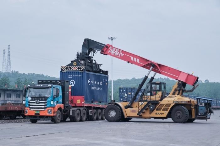 正式啟動!上汽友道智途聯(lián)手六鋼集團,打造綠色零碳智慧運輸新范式