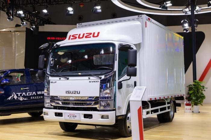  綠擎智享 鈴創(chuàng)未來！慶鈴五十鈴多款精品車型亮相第二十五屆重慶車展