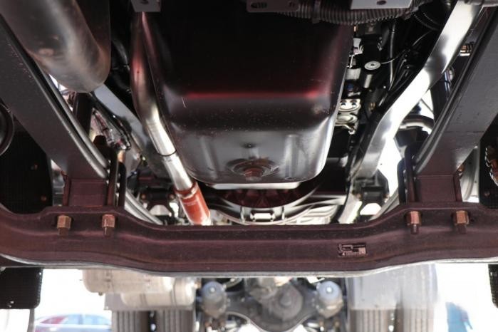 創富路上，乘龍H5 LNG超輕版牽引車一路守護