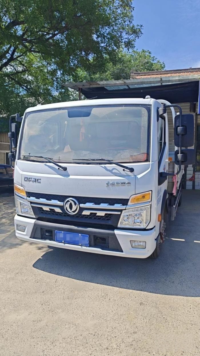 卡友兄弟說 家人作伴、朋友相隨，這樣的幸福與東風(fēng)多利卡超能有關(guān)