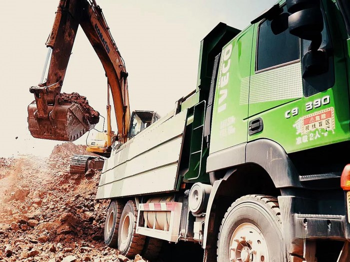 工程運輸驗品質 上汽紅巖自卸車硬核實力助基建