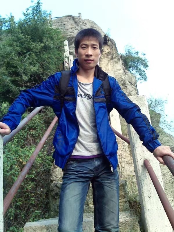 走最難最險的路！他與解放虎VH在“掛壁公路”上盤旋