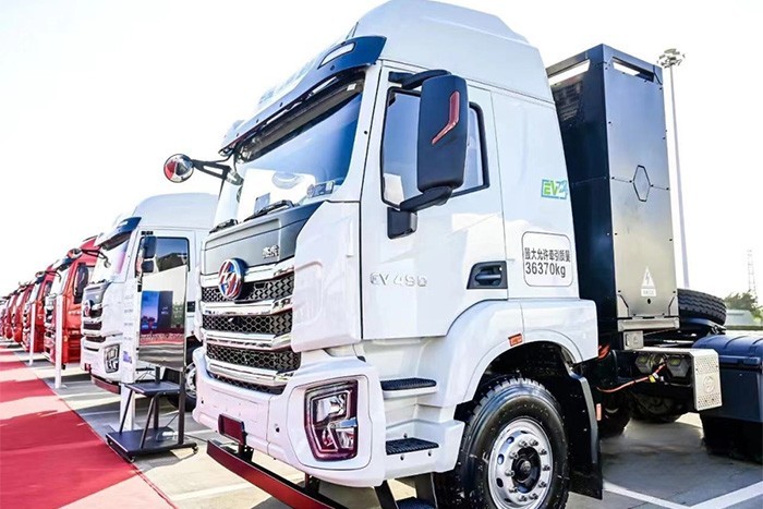 “極致能量回收”是上汽紅巖將新能源技術(shù)與智能化技術(shù)充分融合的典型案例之一，采用線性多檔位超級(jí)能量回收，以最高70%的回收率領(lǐng)先行業(yè)。