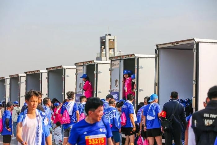 賽事官方唯一指定用車 飛碟汽車與跑友們共赴“日馬”之約！